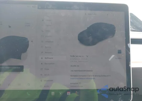 2024 Tesla Model Y Long Range Dual Motor All-Wheel Drive из США, поврежденный, VIN 7SAYGDEEXRF066860